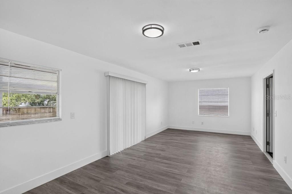 На продажу: $335,000 (3 спален, 2 ванн, 1365 Квадратных фут)