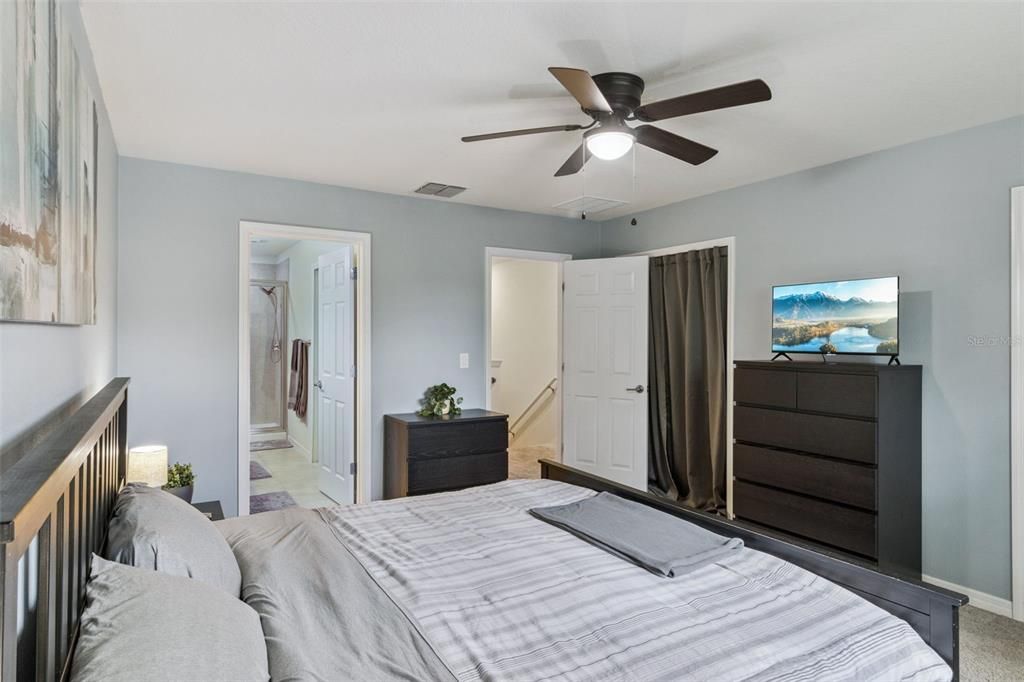 For Sale: $279,900 (2 beds, 2 baths, 1588 Square Feet)