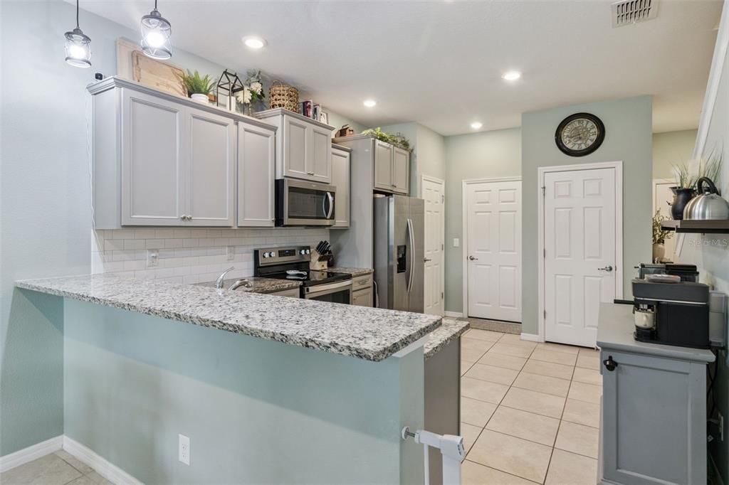 For Sale: $279,900 (2 beds, 2 baths, 1588 Square Feet)