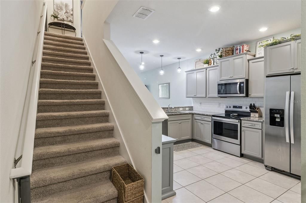 For Sale: $279,900 (2 beds, 2 baths, 1588 Square Feet)