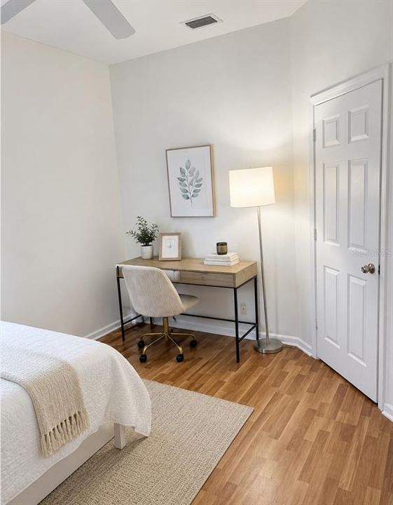 For Sale: $309,500 (3 beds, 3 baths, 1423 Square Feet)