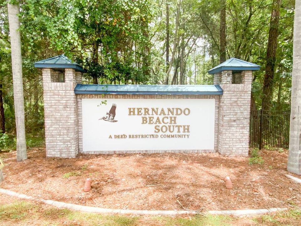 待售: $64,900 (0.17 acres)