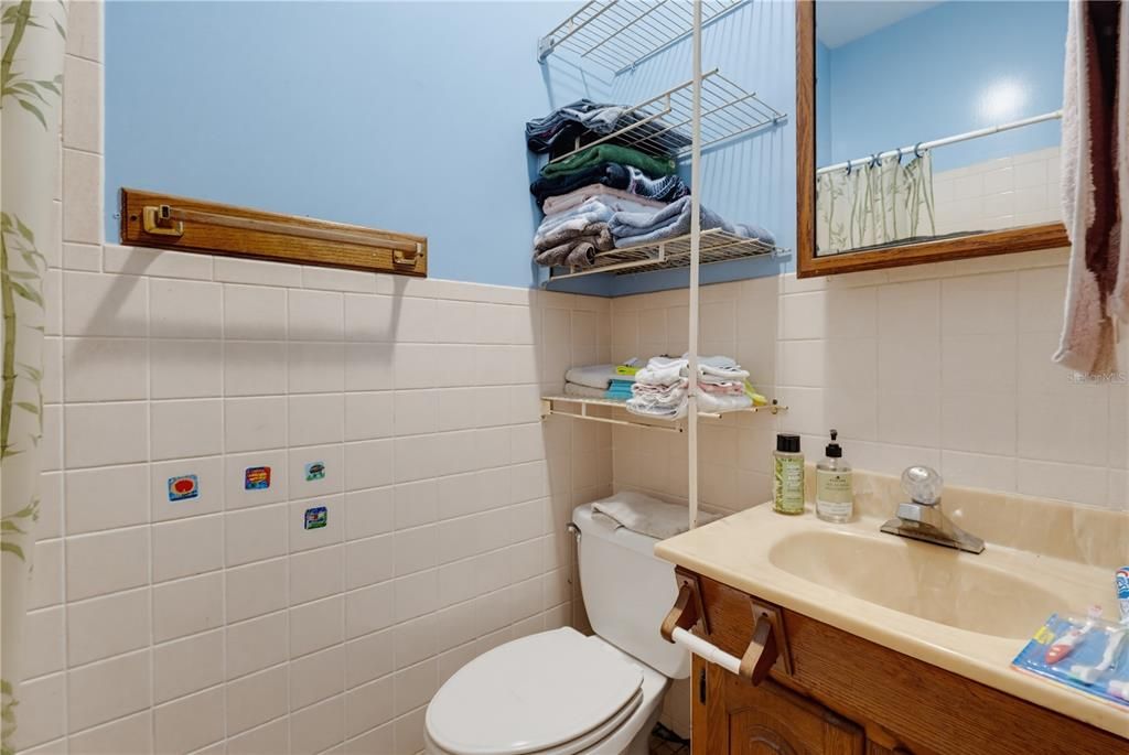 En Venta: $249,999 (5 camas, 2 baños, 2866 Pies cuadrados)