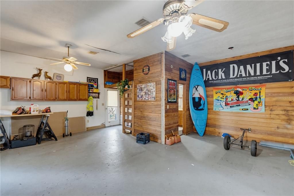 En Venta: $249,999 (5 camas, 2 baños, 2866 Pies cuadrados)