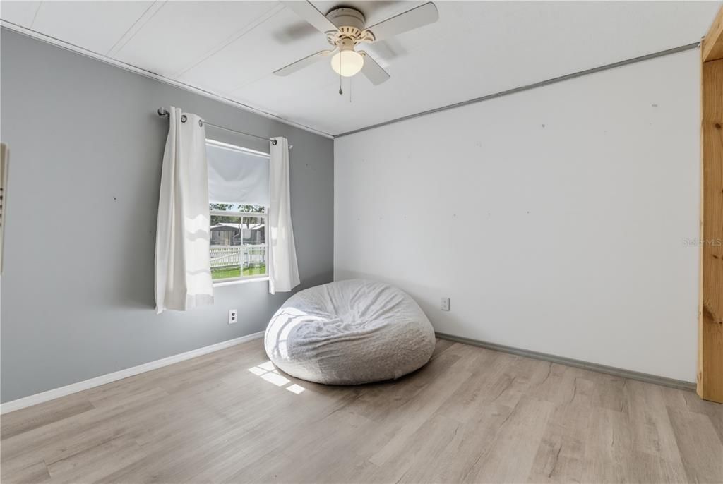En Venta: $249,999 (5 camas, 2 baños, 2866 Pies cuadrados)