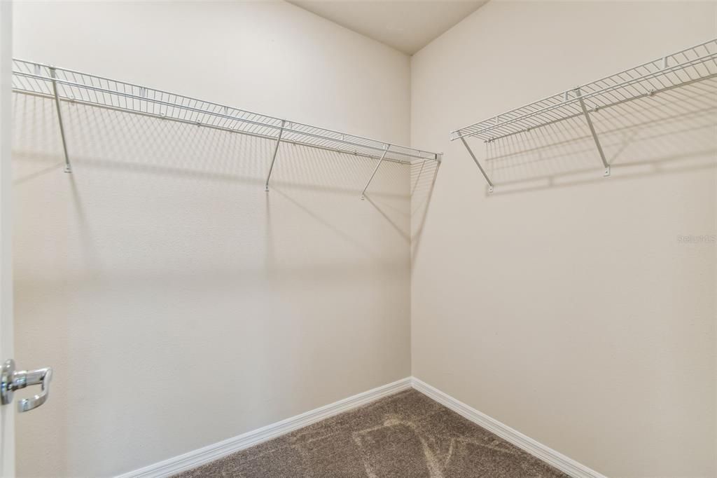 En Venta: $644,760 (5 camas, 4 baños, 3598 Pies cuadrados)