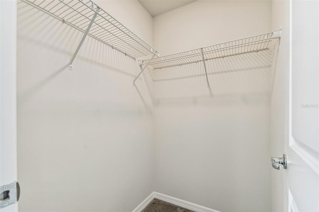En Venta: $644,760 (5 camas, 4 baños, 3598 Pies cuadrados)