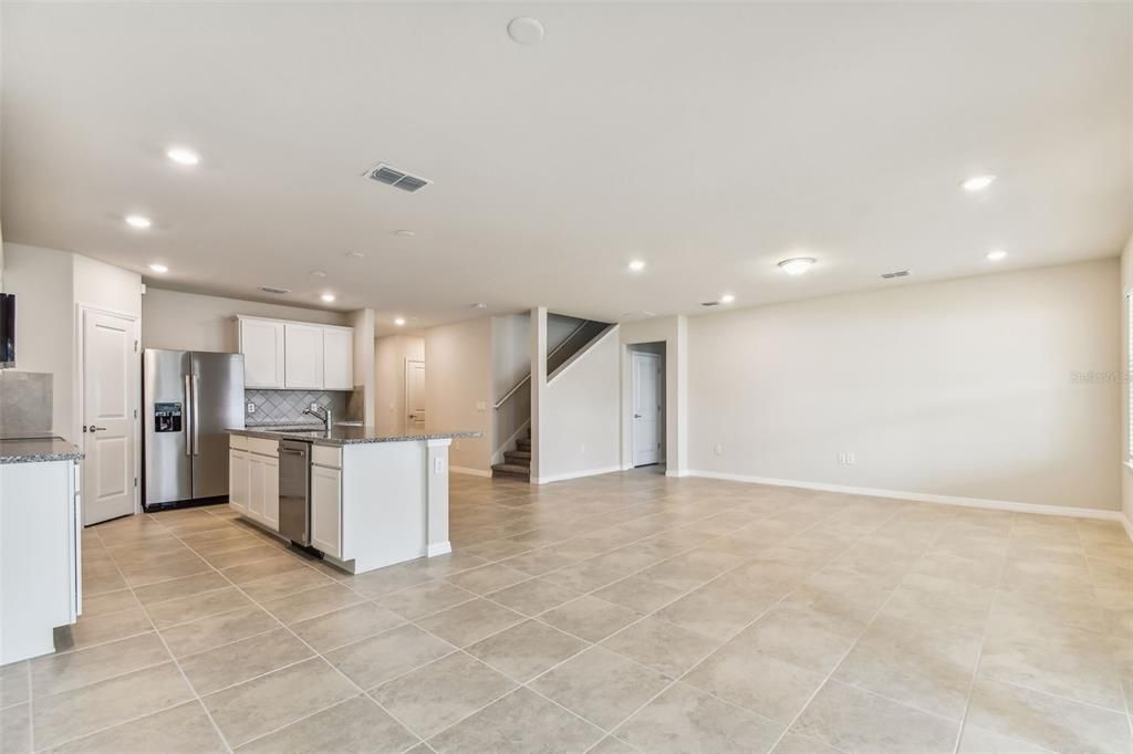 En Venta: $644,760 (5 camas, 4 baños, 3598 Pies cuadrados)