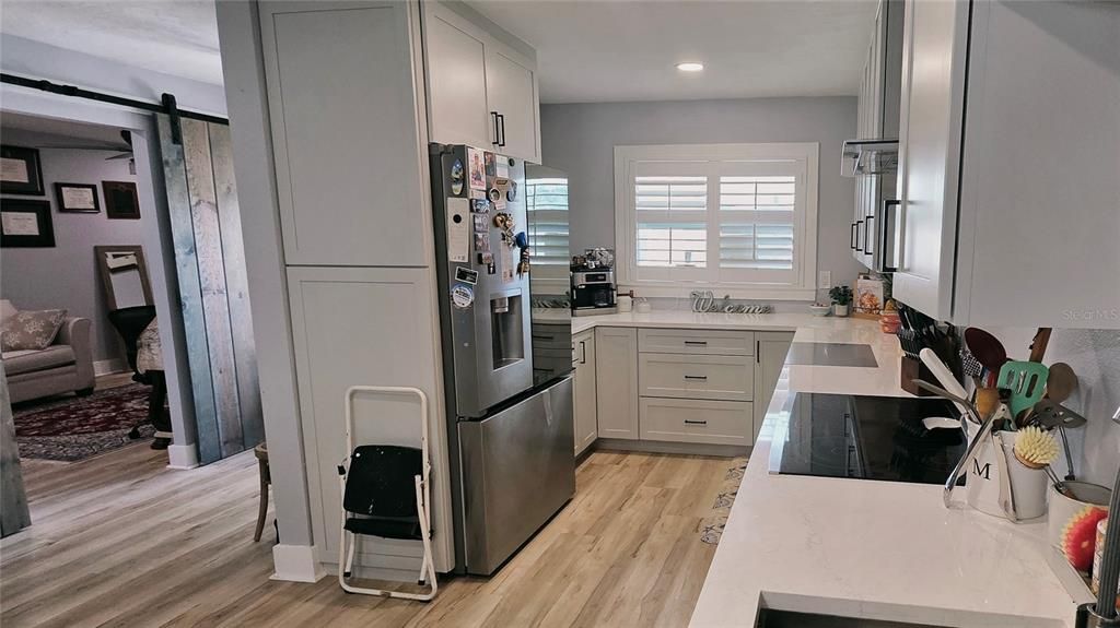 For Rent: $3,400 (2 beds, 2 baths, 1400 Square Feet)