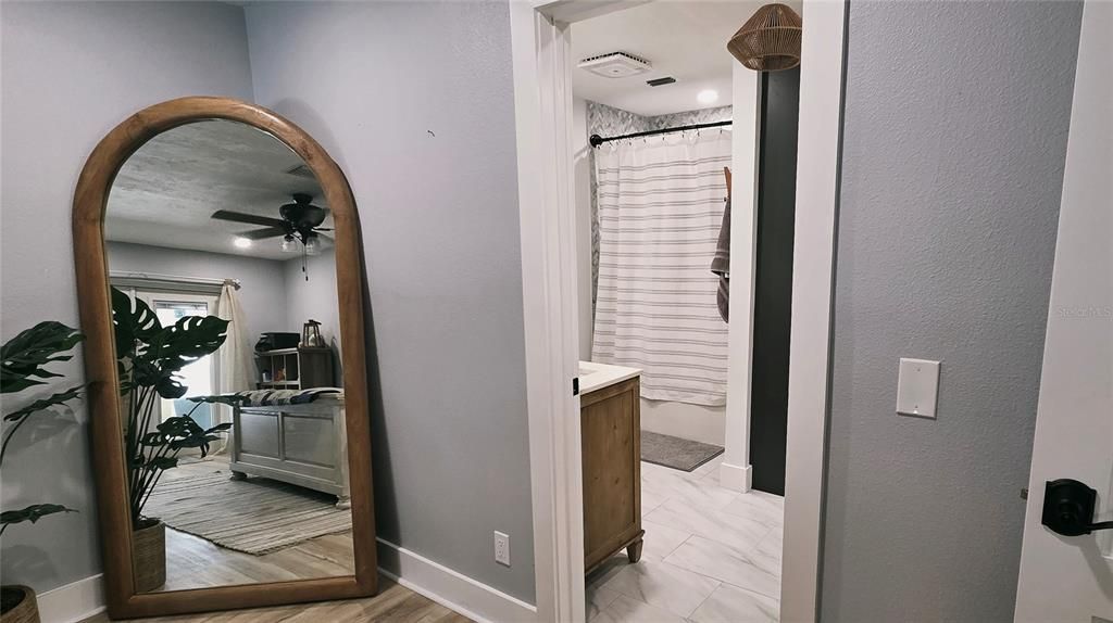 For Rent: $3,400 (2 beds, 2 baths, 1400 Square Feet)