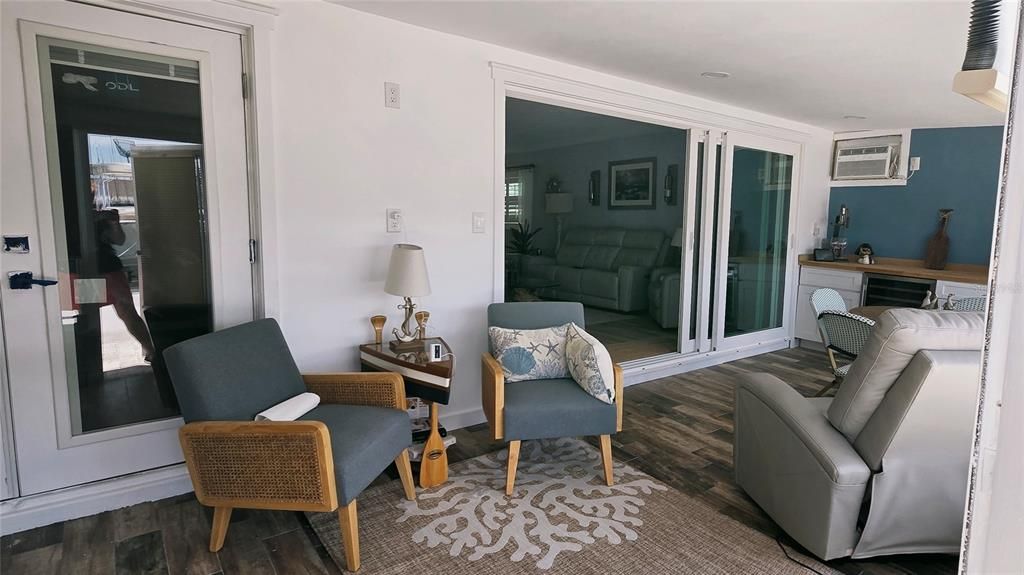 For Rent: $3,400 (2 beds, 2 baths, 1400 Square Feet)