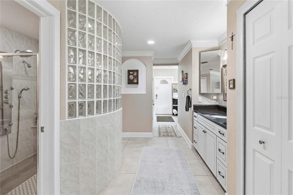En Venta: $2,150,000 (8 camas, 9 baños, 8386 Pies cuadrados)