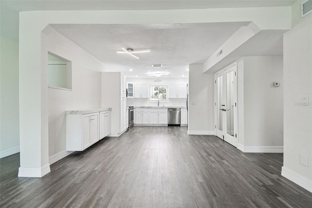 For Rent: $2,250 (3 beds, 2 baths, 1437 Square Feet)