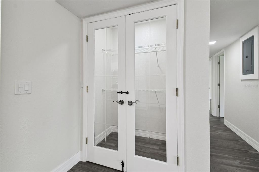 For Rent: $2,250 (3 beds, 2 baths, 1437 Square Feet)