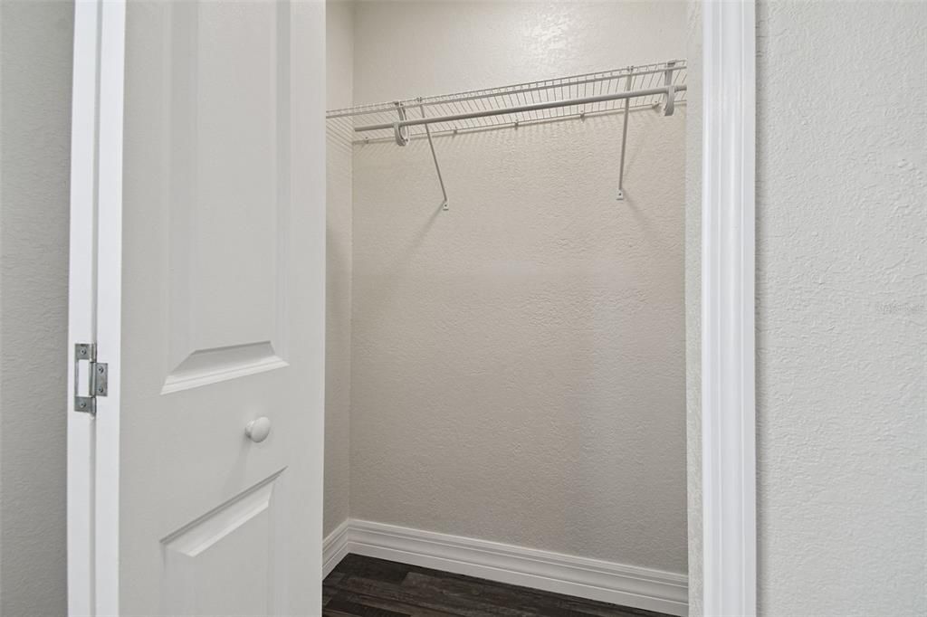 For Rent: $2,250 (3 beds, 2 baths, 1437 Square Feet)