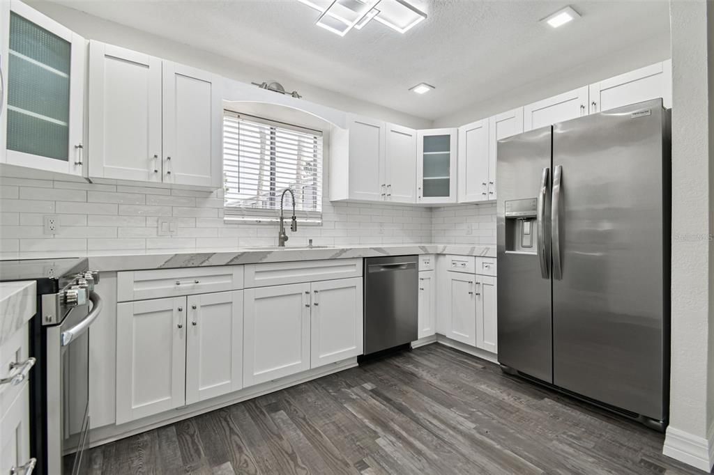 For Rent: $2,250 (3 beds, 2 baths, 1437 Square Feet)