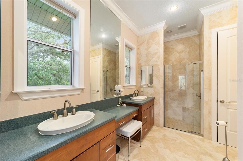На продажу: $599,000 (3 спален, 2 ванн, 2315 Квадратных фут)