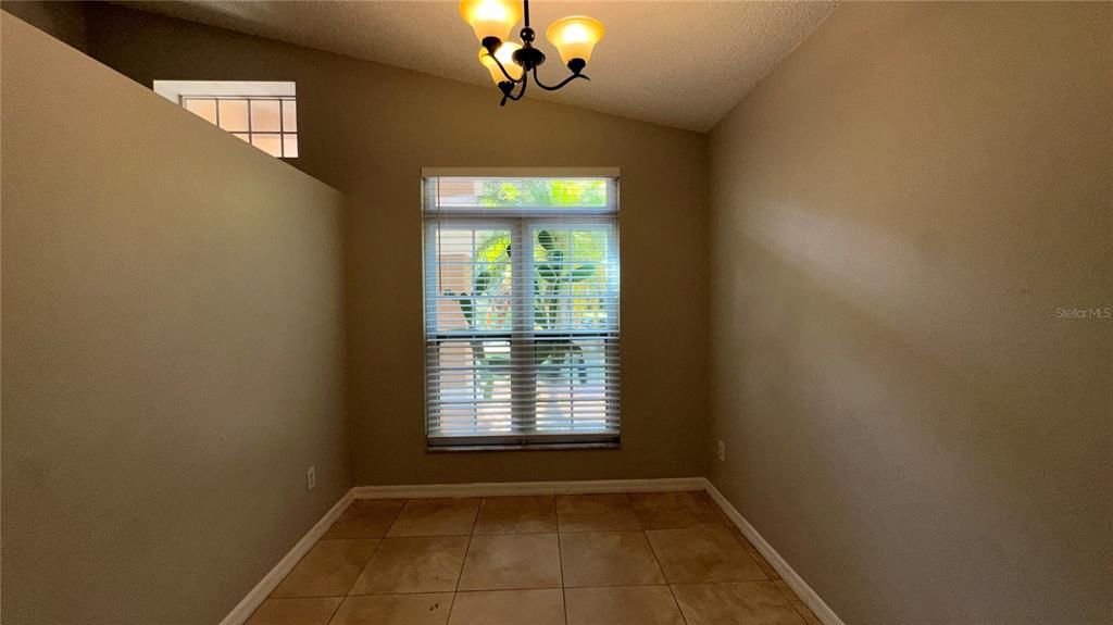 For Rent: $2,250 (3 beds, 2 baths, 1468 Square Feet)