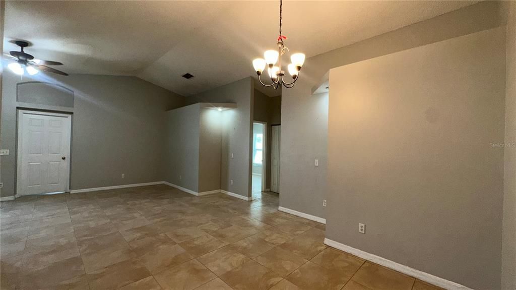For Rent: $2,250 (3 beds, 2 baths, 1468 Square Feet)