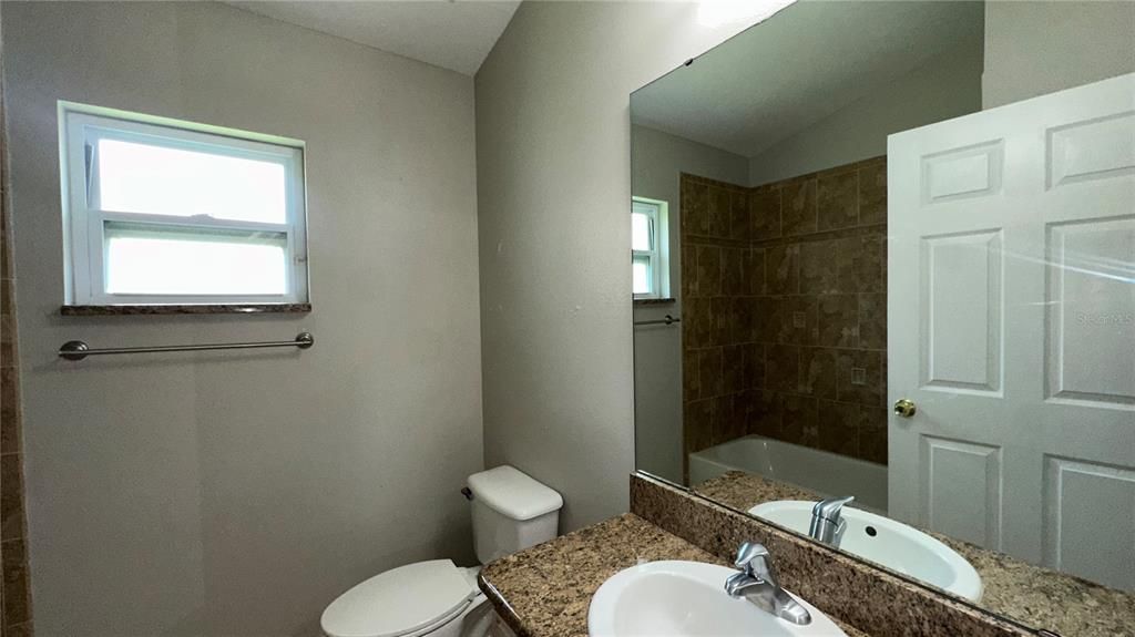 For Rent: $2,250 (3 beds, 2 baths, 1468 Square Feet)