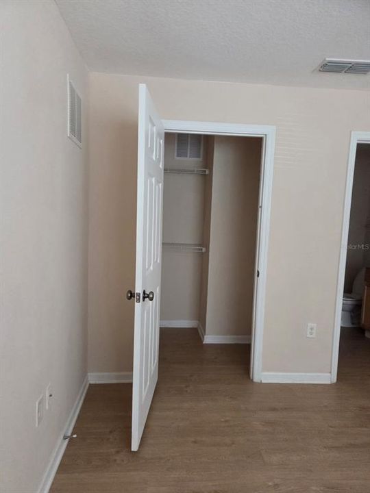 В аренду: $1,900 (3 спален, 2 ванн, 1231 Квадратных фут)