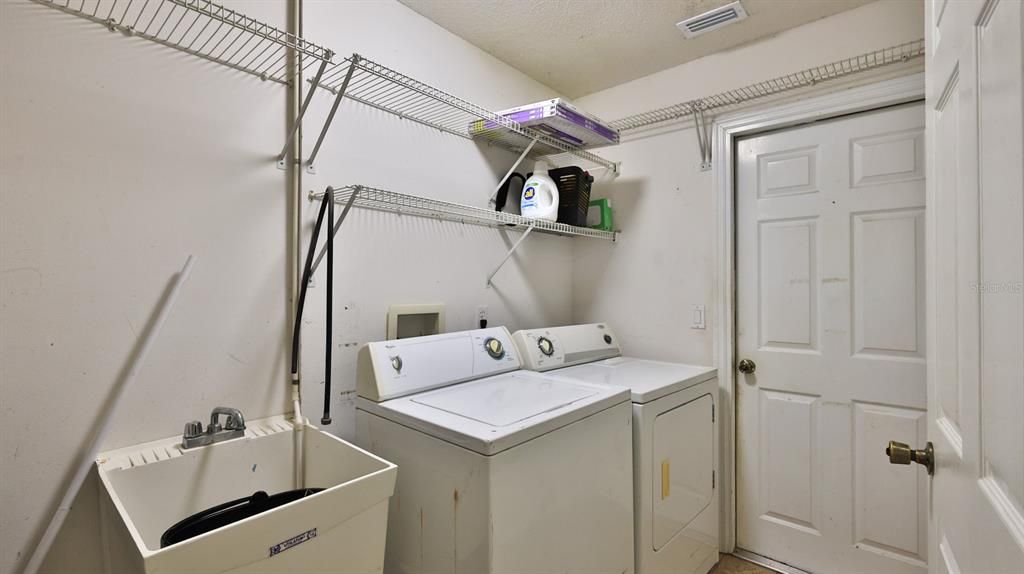 For Sale: $585,000 (4 beds, 2 baths, 2944 Square Feet)