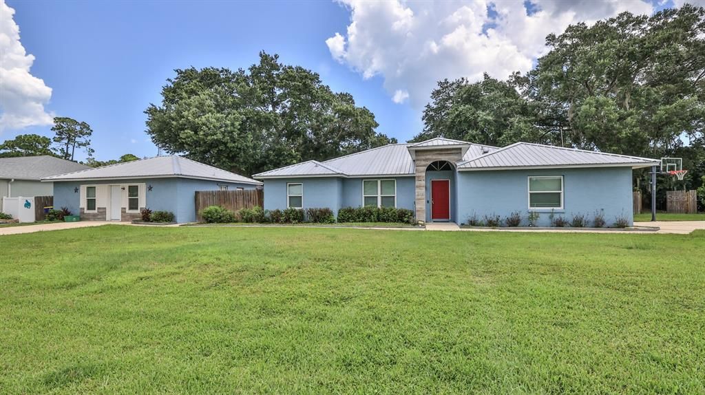 For Sale: $585,000 (4 beds, 2 baths, 2944 Square Feet)
