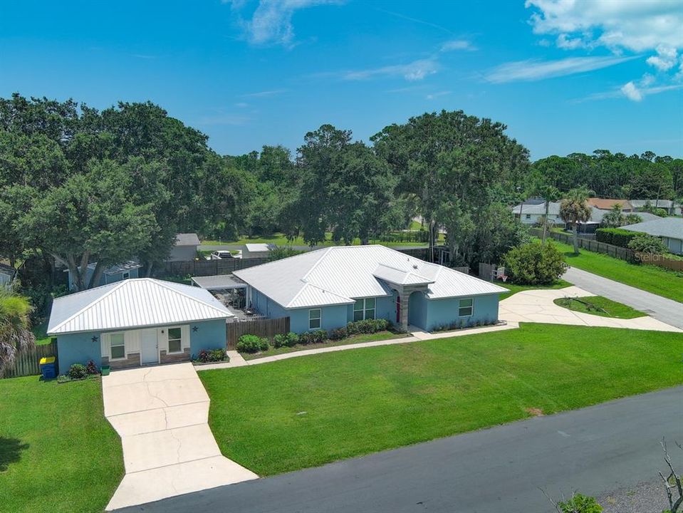 For Sale: $585,000 (4 beds, 2 baths, 2944 Square Feet)