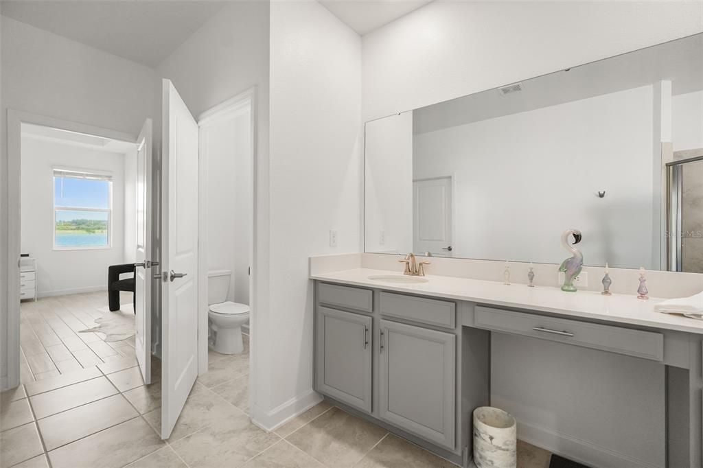 For Sale: $650,000 (4 beds, 3 baths, 2644 Square Feet)