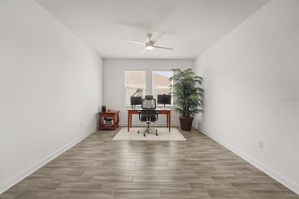 For Sale: $650,000 (4 beds, 3 baths, 2644 Square Feet)