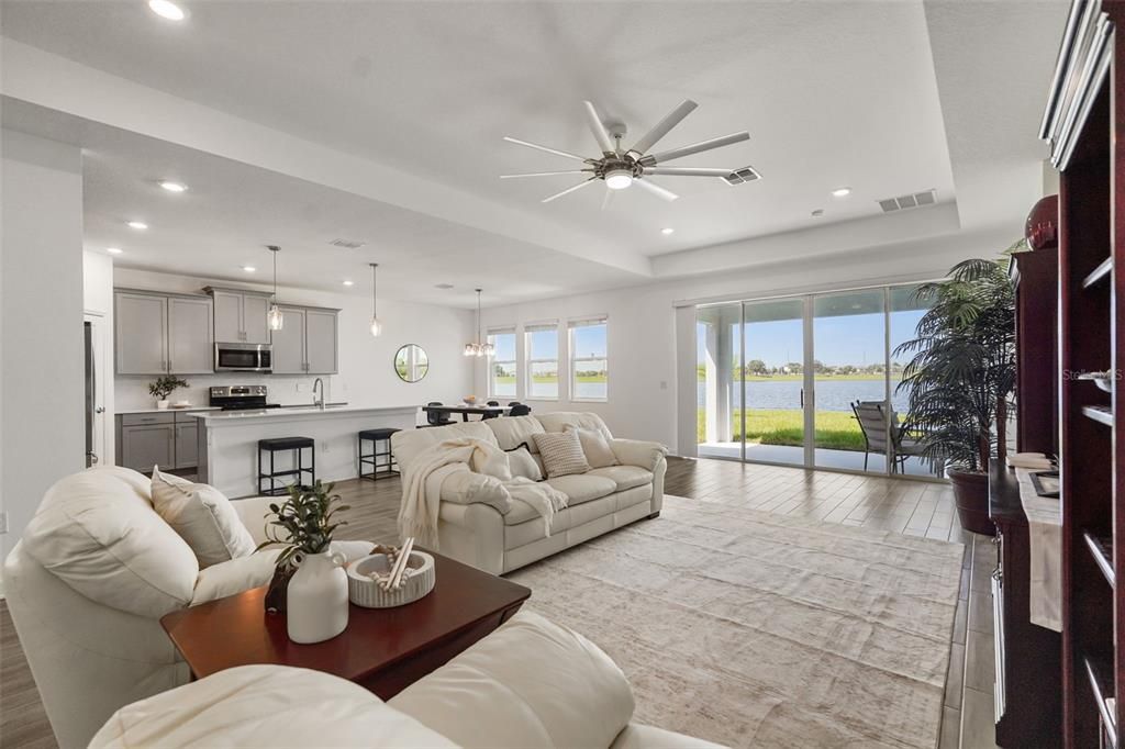 For Sale: $650,000 (4 beds, 3 baths, 2644 Square Feet)
