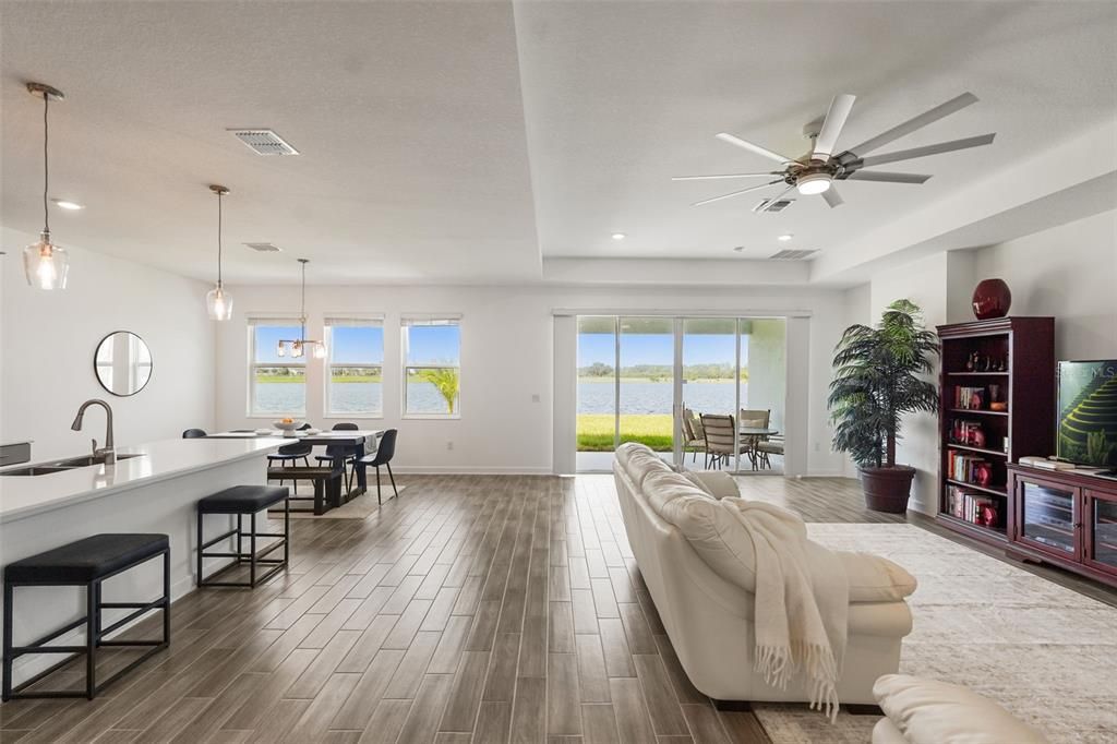 For Sale: $650,000 (4 beds, 3 baths, 2644 Square Feet)
