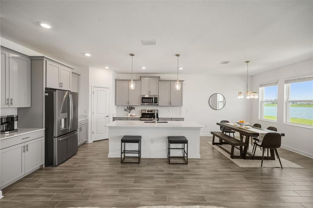 For Sale: $650,000 (4 beds, 3 baths, 2644 Square Feet)