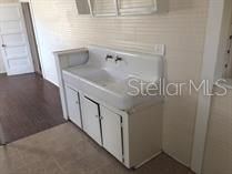 En Renta: $850 (1 camas, 1 baños, 702 Pies cuadrados)