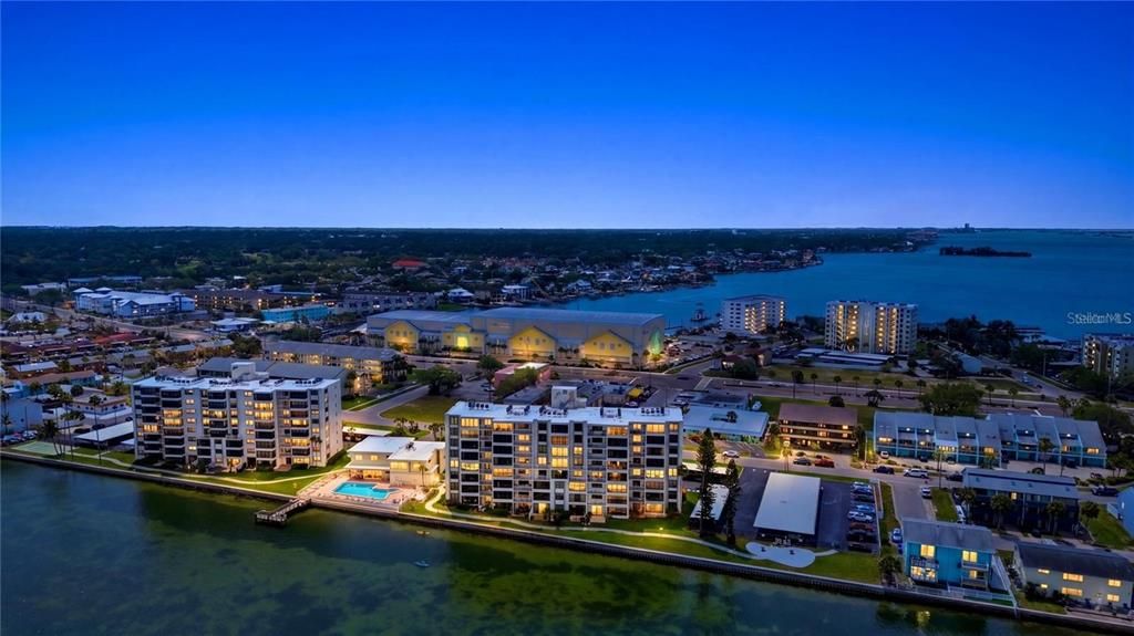 En Venta: $475,000 (2 camas, 2 baños, 1180 Pies cuadrados)