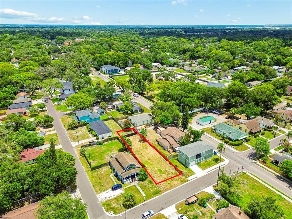 待售: $175,000 (0.14 acres)