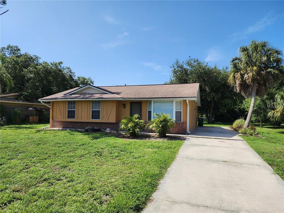 For Sale: $179,000 (3 beds, 2 baths, 1200 Square Feet)