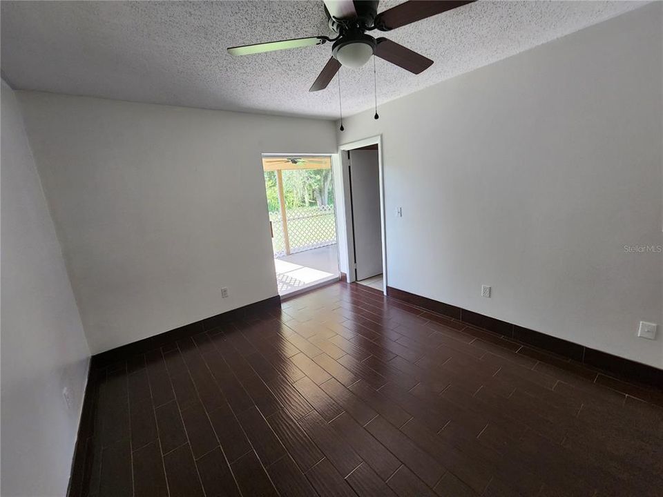 For Sale: $179,000 (3 beds, 2 baths, 1200 Square Feet)