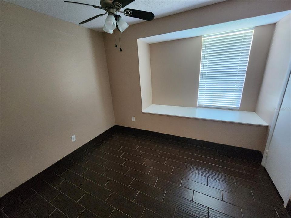 For Sale: $179,000 (3 beds, 2 baths, 1200 Square Feet)
