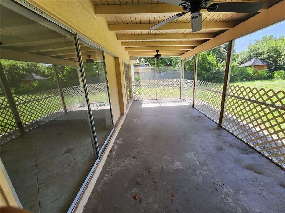 For Sale: $179,000 (3 beds, 2 baths, 1200 Square Feet)
