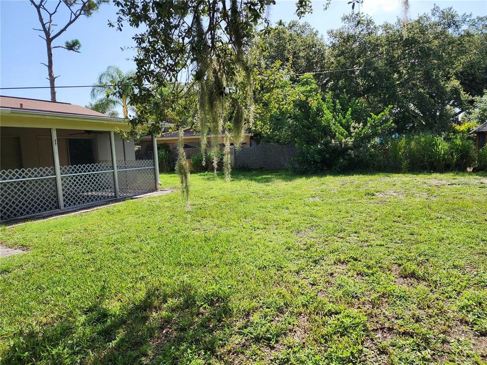 For Sale: $179,000 (3 beds, 2 baths, 1200 Square Feet)
