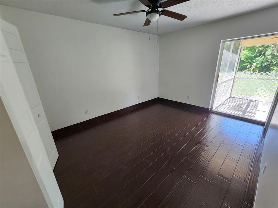 For Sale: $179,000 (3 beds, 2 baths, 1200 Square Feet)