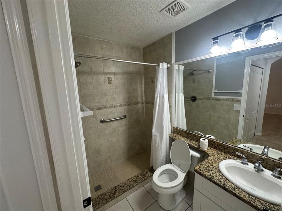 En Venta: $198,000 (3 camas, 2 baños, 1136 Pies cuadrados)