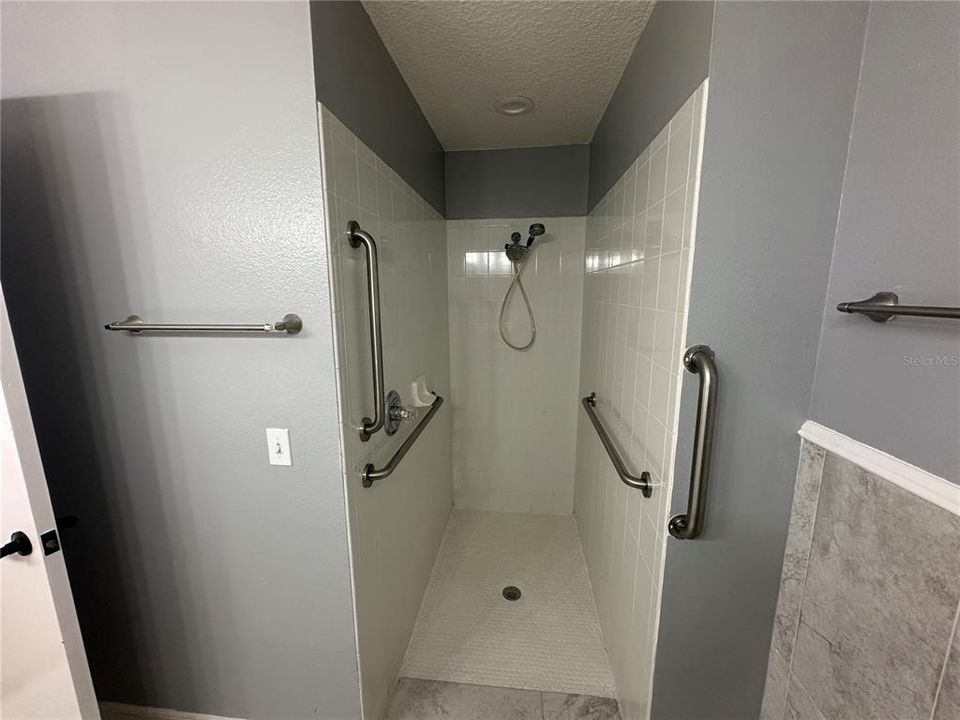 En Venta: $198,000 (3 camas, 2 baños, 1136 Pies cuadrados)
