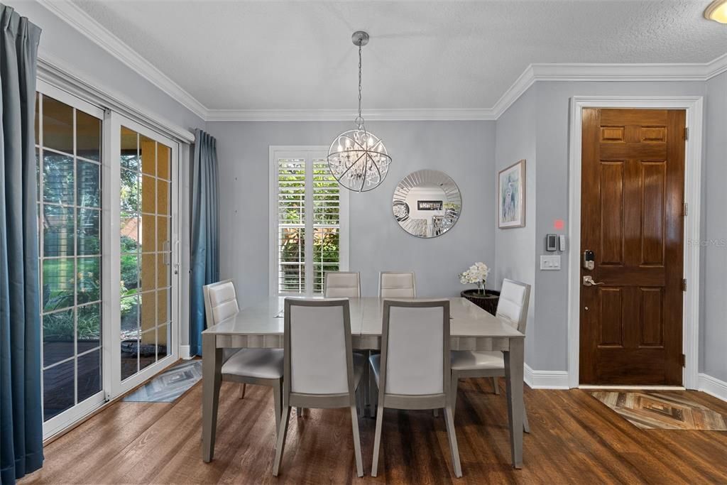 En Venta: $645,000 (3 camas, 2 baños, 2230 Pies cuadrados)