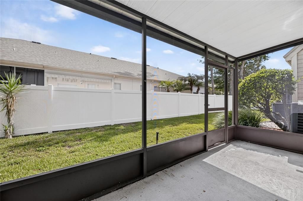 For Sale: $199,900 (2 beds, 1 baths, 1072 Square Feet)