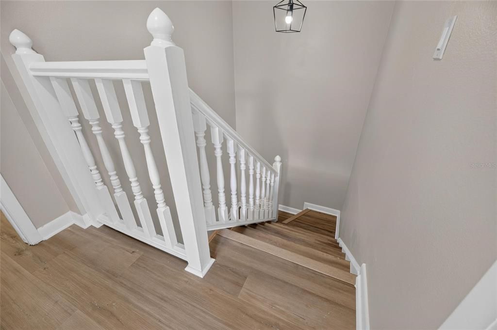 For Sale: $199,900 (2 beds, 1 baths, 1072 Square Feet)