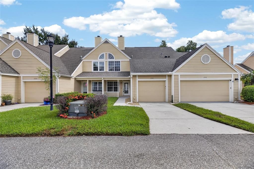 For Sale: $199,900 (2 beds, 1 baths, 1072 Square Feet)