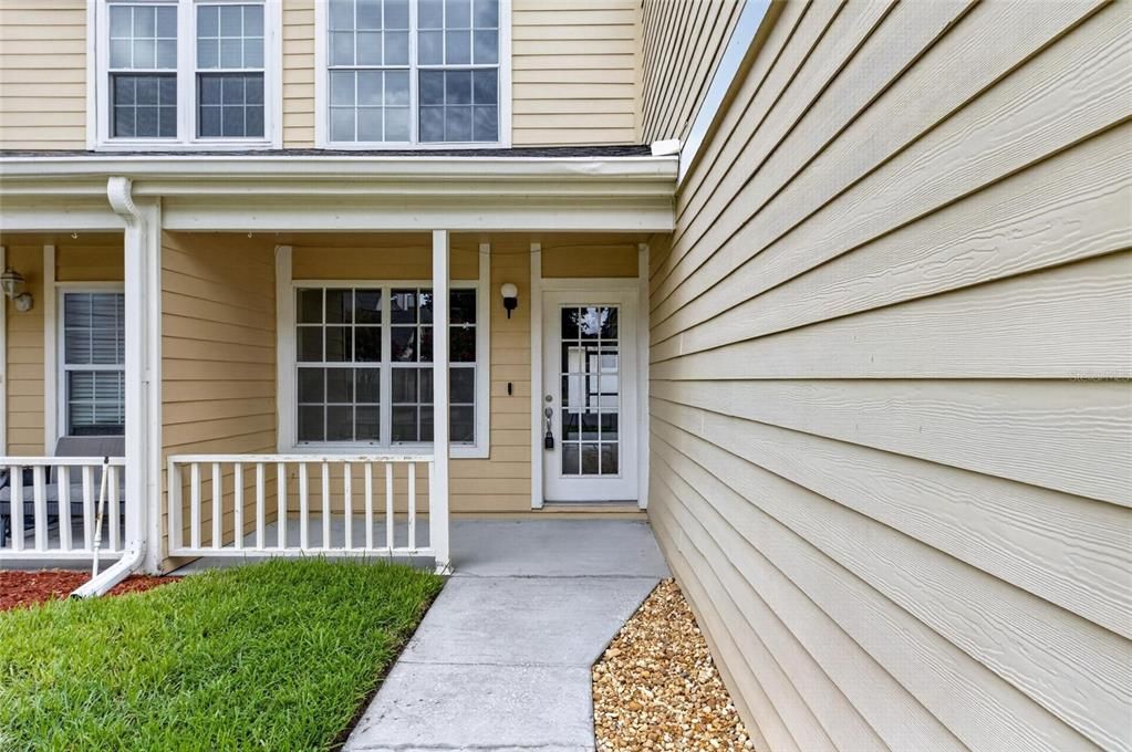 For Sale: $199,900 (2 beds, 1 baths, 1072 Square Feet)