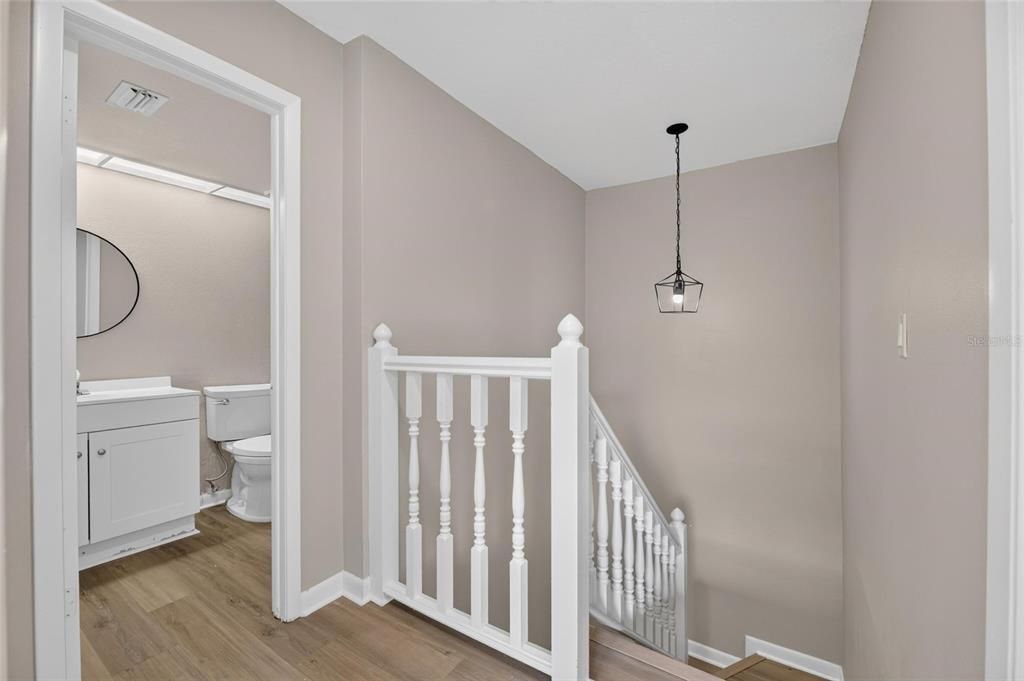 For Sale: $199,900 (2 beds, 1 baths, 1072 Square Feet)